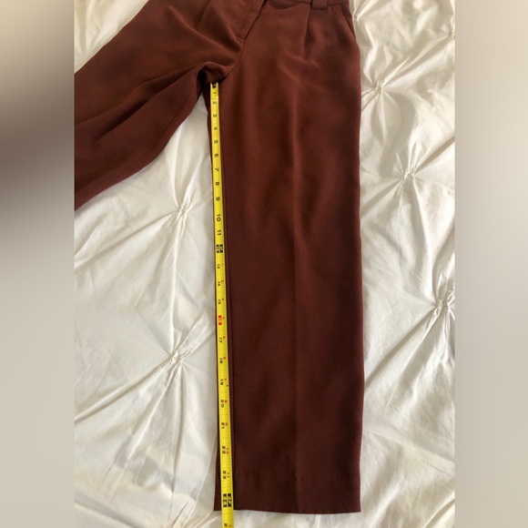 Zara H&M Pleated Front Tapered Leg Pant Brown/Maroon Size 2 - Picture 7 of 7